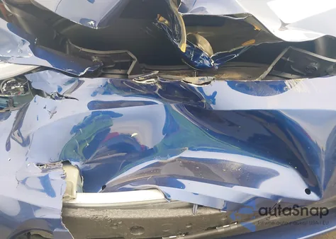 2022 Tesla Model Y Long Range Dual Motor All-Wheel Drive z USA, uszkodzony, nr VIN 7SAYGDEE0NF439009